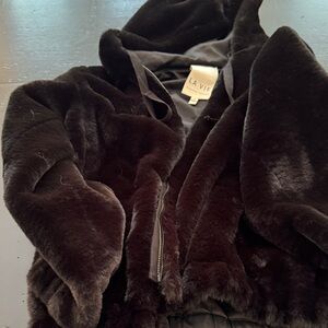 La Vie Women's Faux Fur Jacket - Black